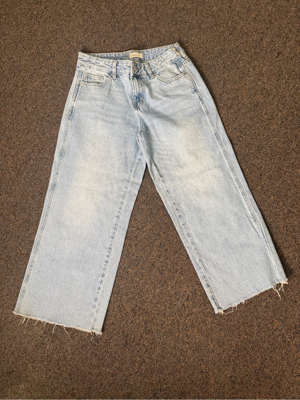 PACSUN Casey Low Rise Baggy Womens Size 28 Light Wash Jeans 100% Cotton Raw Hem
